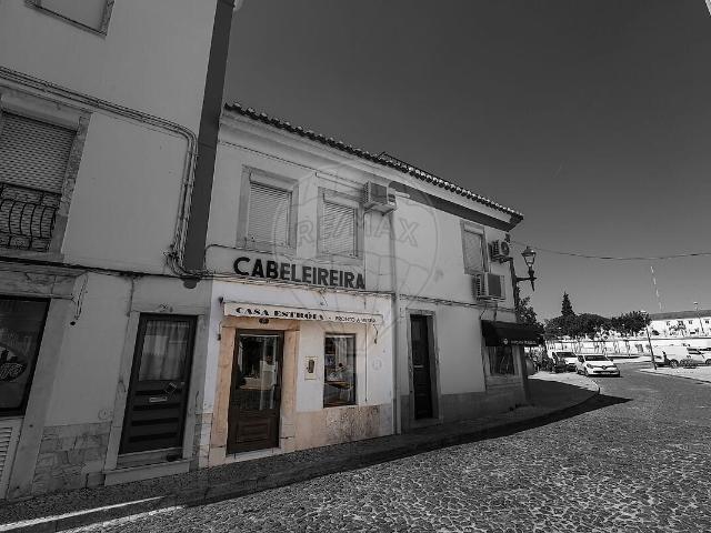 Loja venda em Estremoz (Santa Maria e Santo André), Estremoz