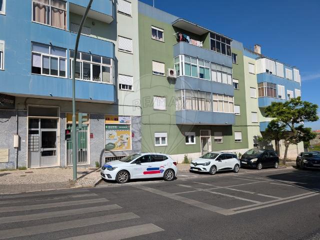 Loja venda em Falagueira, Amadora