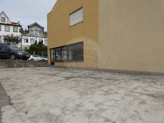 Loja venda em Urbanização Quinta de São Vicente, Lamego