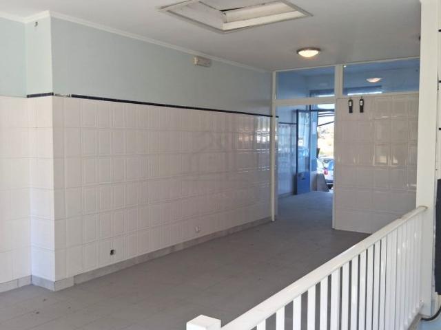 Loja venda em Santiago Dos Velhos, Lisboa