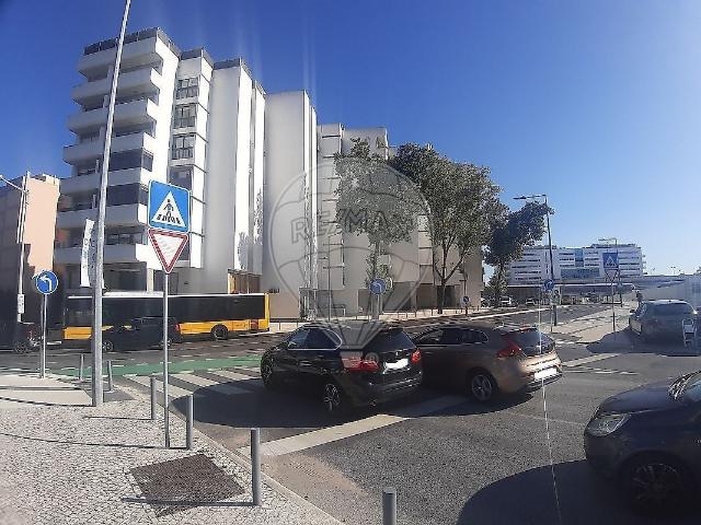 Loja venda em Lumiar, Lisboa
