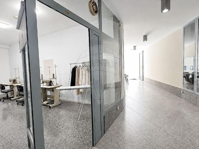 Loja venda em Funde de Vila, Matosinhos