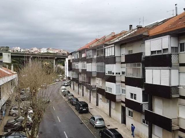 Loja venda em Casal das Bautas, Amadora