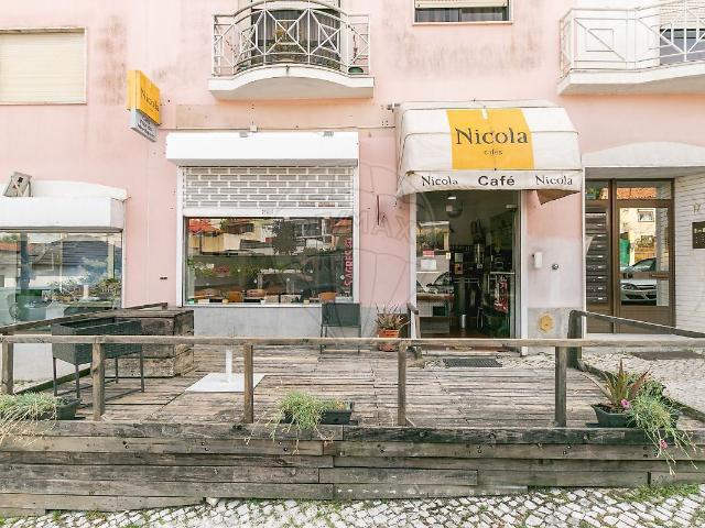 Loja venda em Bairro dos CTT, Odivelas