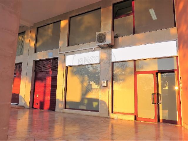 Loja venda em Ribeirada, Odivelas