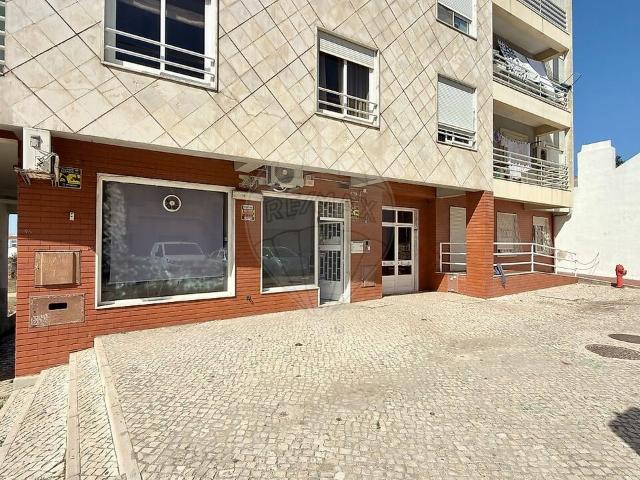 Loja venda em Fonte do Lavra, Setúbal