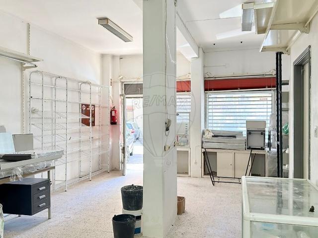 Loja venda em Bairro Dias, Setúbal