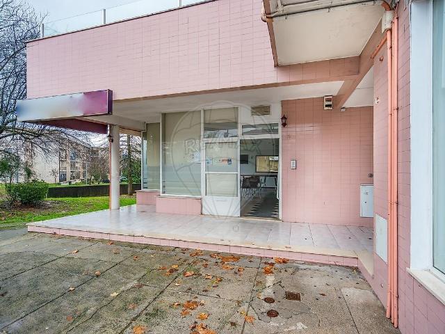 Loja venda em Braga (Maximinos, Sé e Cividade), Braga