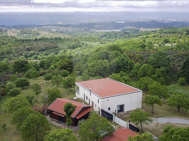 Loja venda em Sambade, Alfândega da Fé