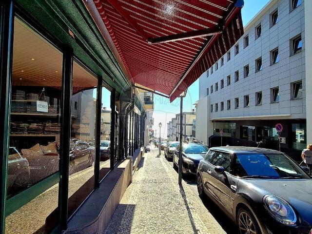 Loja venda em Ilhéus, Funchal