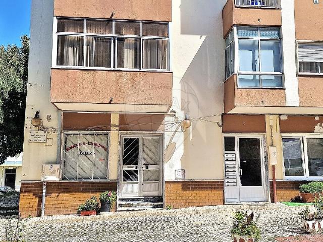 Loja venda em Torre da Marinha, Seixal