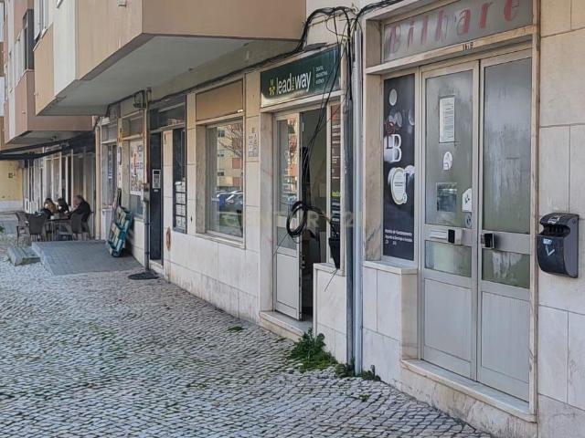Loja venda em Borel, Amadora
