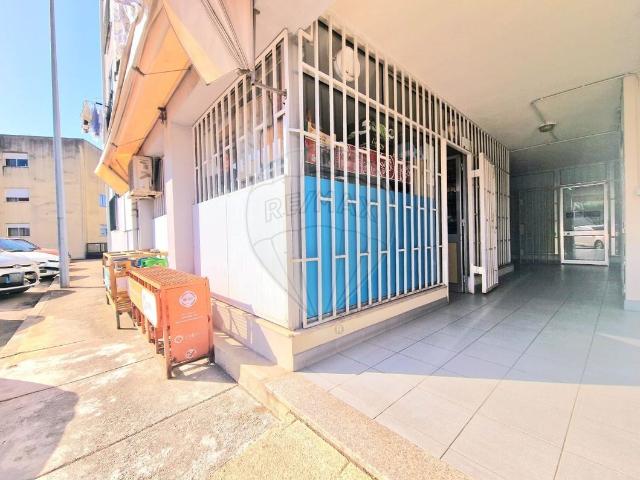 Loja venda em Cimo de Pele, Gavião