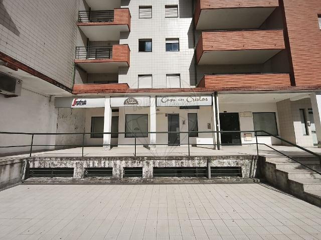 Loja venda em Além-Rio, Vila Real