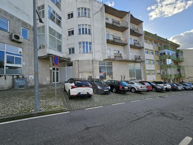Loja venda em Bairro 1° de Maio, Viseu