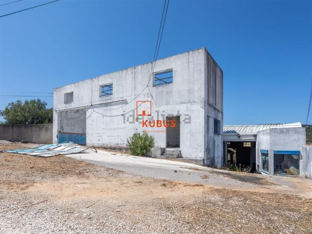 Armazém venda em Alcanena, Santarém
