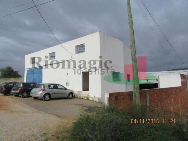 Armazém venda em Alcanena, Santarém