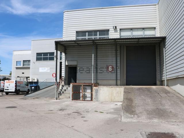 Armazém alugar em Parque Empresarial do Seixal, Seixal