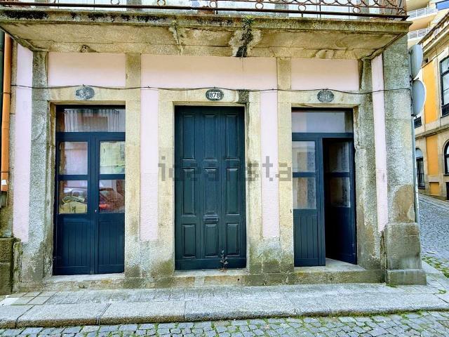 Loja alugar em Burgal, Porto