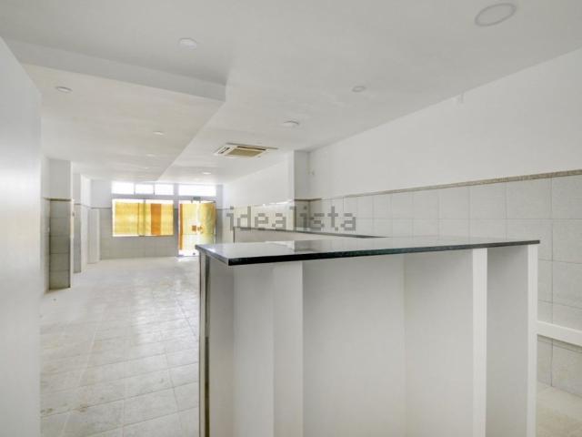 Loja alugar em Porto, Aldoar