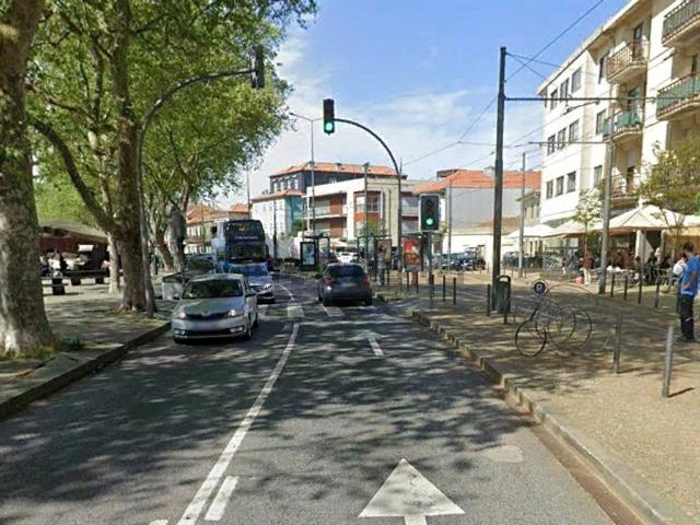 Loja alugar em Porto, Aldoar