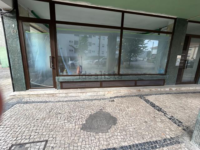 Loja alugar em Porto, Aldoar