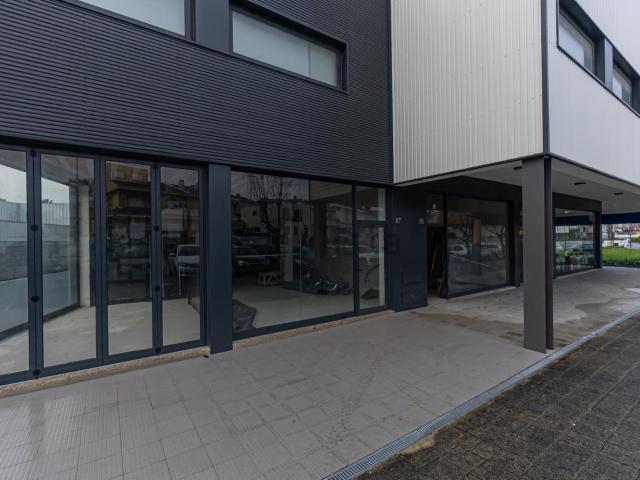 Loja alugar em Valongo, Alfena