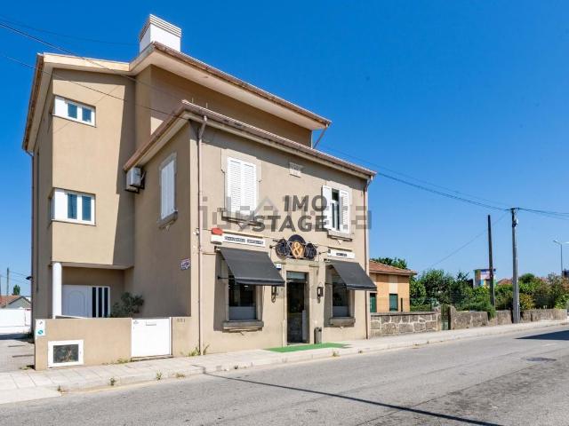 Loja alugar em Valongo, Alfena