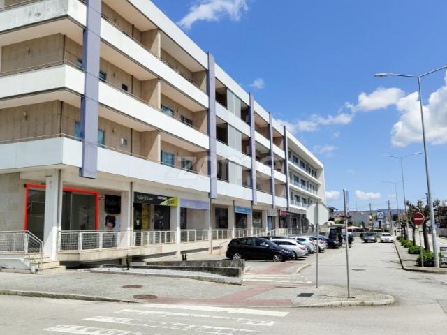 Loja alugar em Valongo, Alfena