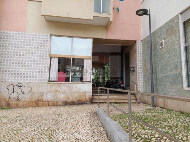 Loja venda em Núcleo Urbano Histórico de Algés, Oeiras