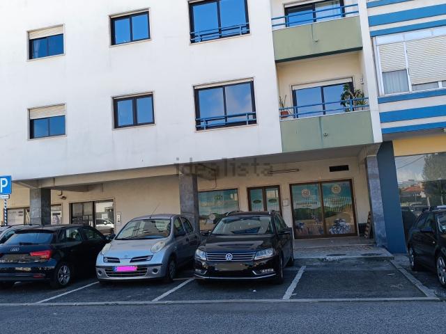 Loja alugar em Oeiras, Lisboa