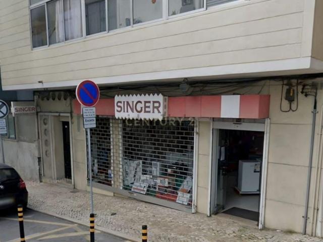 Loja venda em Cova da Piedade, Almada