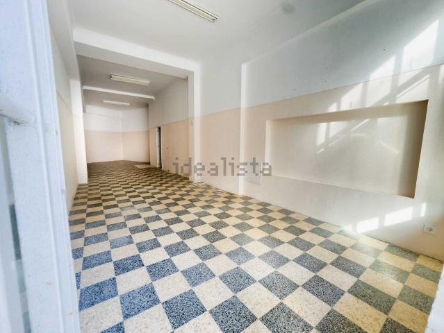 Loja alugar em Cova da Piedade, Almada