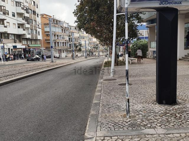 Loja venda em Cacilhas Centro, Almada