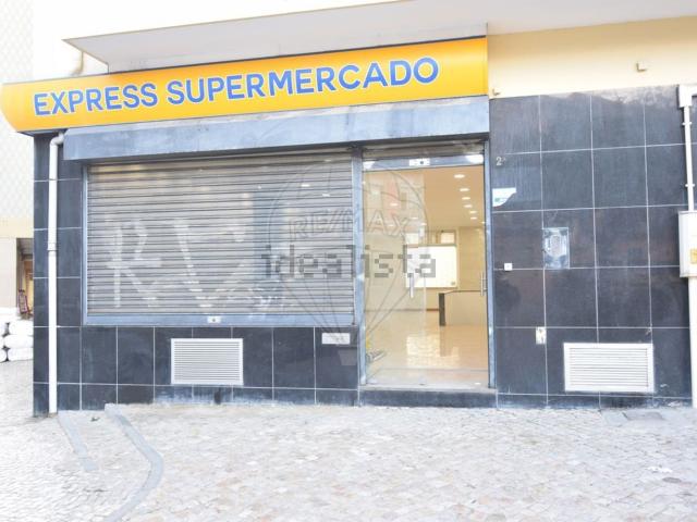 Loja alugar em Torcatas, Almada