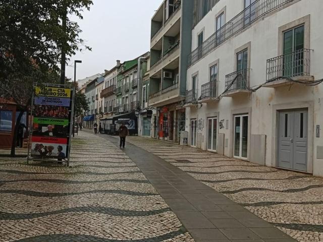 Loja alugar em Cacilhas Centro, Almada
