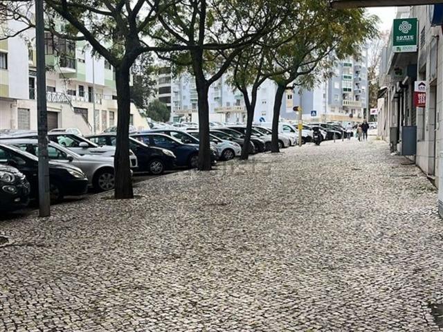 Loja venda em Bairro do Matadouro, Almada