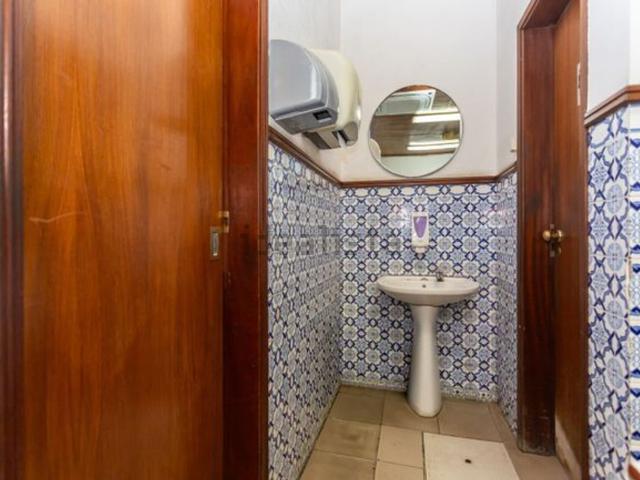 Loja alugar em Torcatas, Almada