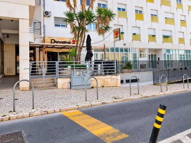 Loja alugar em Cacilhas Centro, Almada