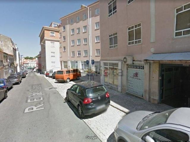 Loja venda em Ginjal, Almada