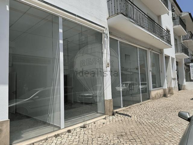 Armazém alugar em Almeirim, Santarém