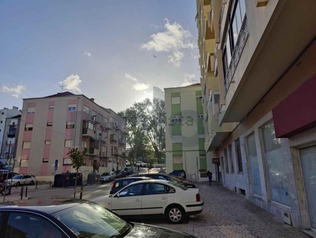 Loja venda em Verderena, Setúbal