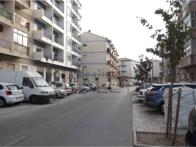 Loja venda em Verderena, Setúbal