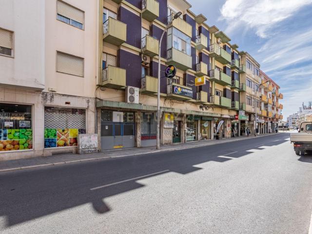 Loja venda em Bairro Alves Redol, Alto do Seixalinho, Santo André e Verderena