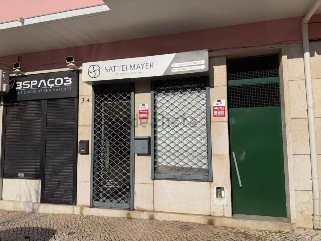 Loja alugar em Bairro de São Miguel, Lisboa