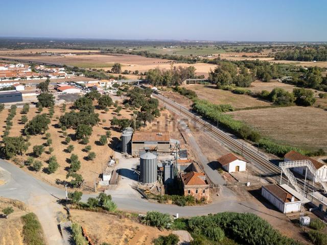Armazém venda em Santiago Do Cacém, Setúbal