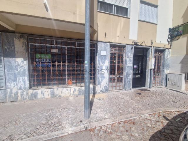Loja alugar em Seixal, Amora