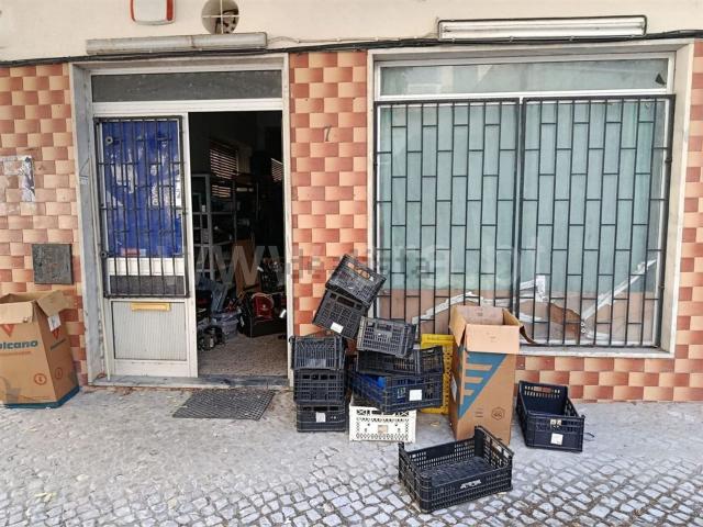 Loja venda em Amora, Seixal