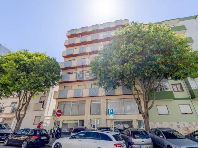 Loja alugar em Alto Pacheco, Portimão