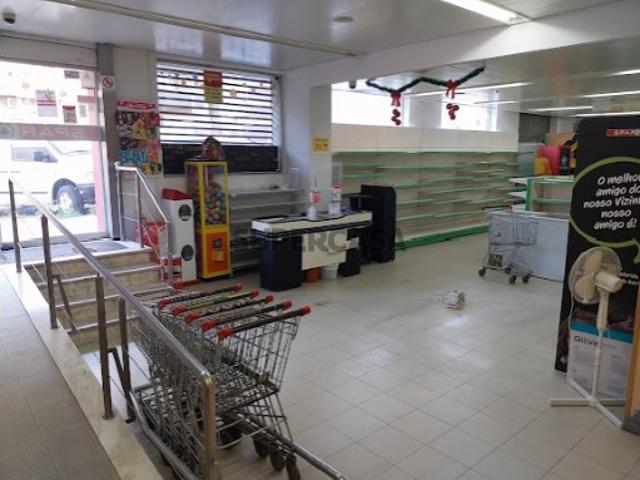 Armazém venda em Almada, Setúbal